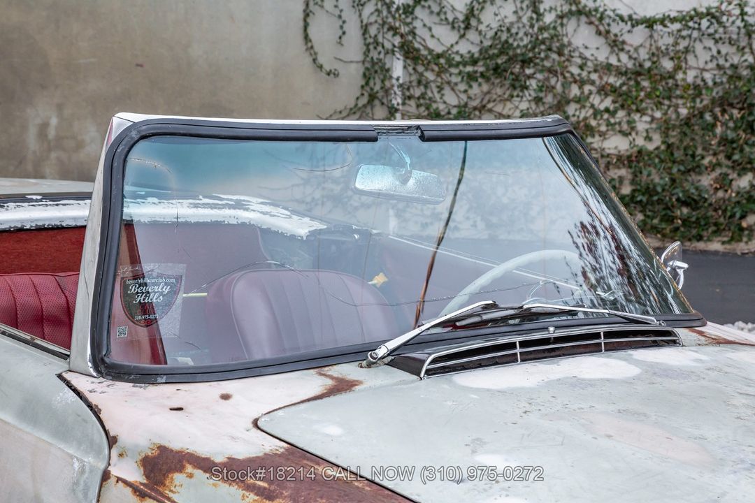 1966 Mercedes-Benz 230SL Pagoda
