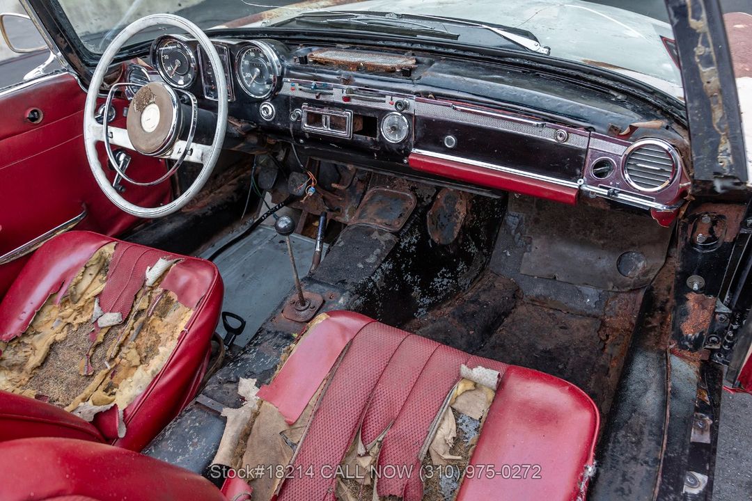 1966 Mercedes-Benz 230SL Pagoda
