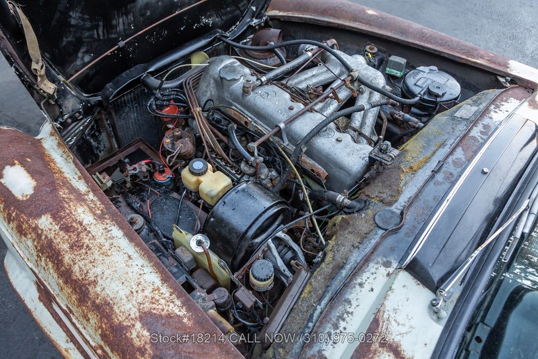 1966 Mercedes-Benz 230SL Pagoda