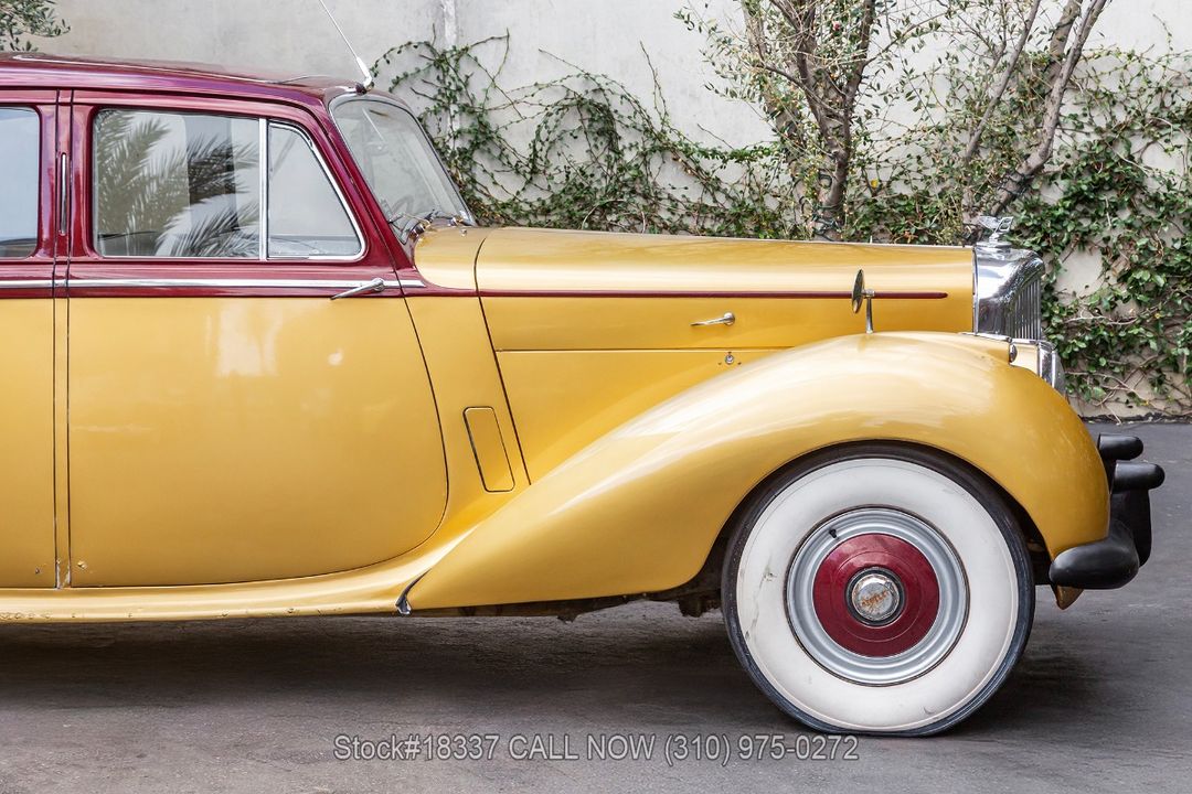 1954 Bentley R-Type Saloon