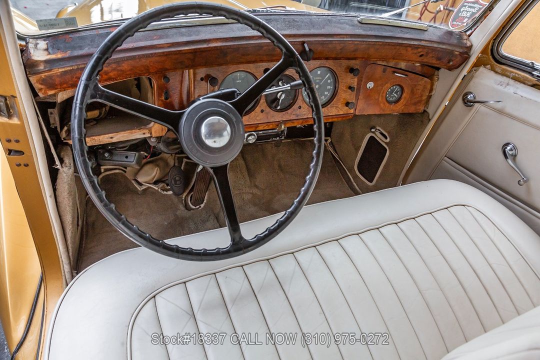 1954 Bentley R-Type Saloon