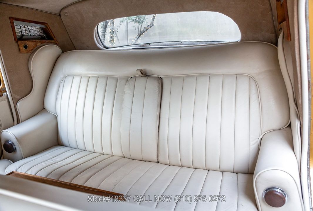 1954 Bentley R-Type Saloon