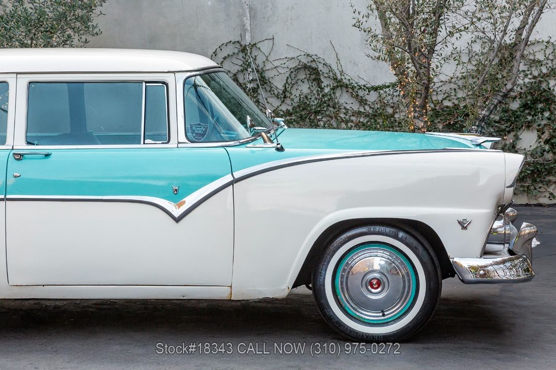 1955 Ford Fairlane Club