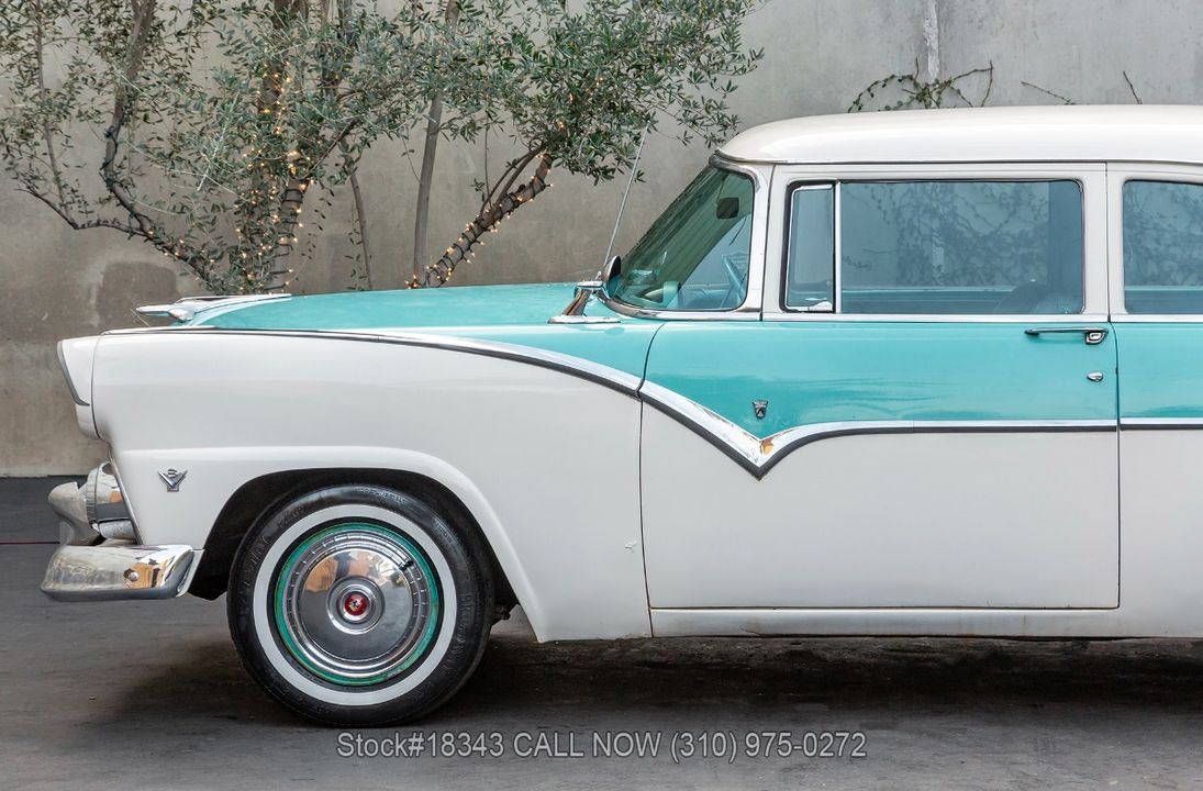 1955 Ford Fairlane Club