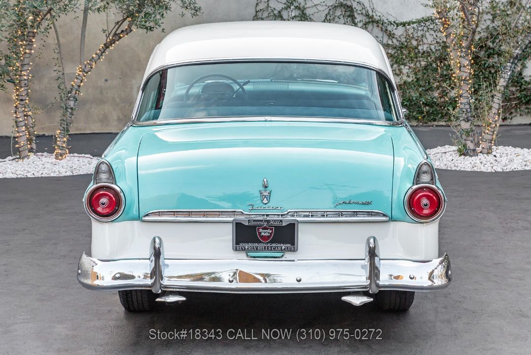 1955 Ford Fairlane Club