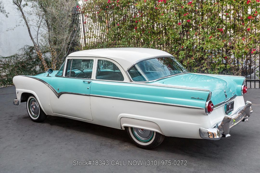 1955 Ford Fairlane Club