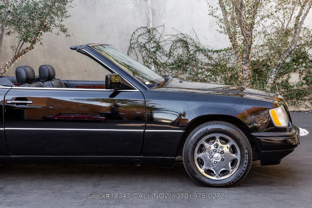 1995 Mercedes-Benz E320