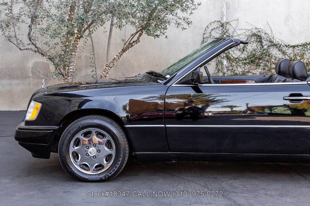 1995 Mercedes-Benz E320