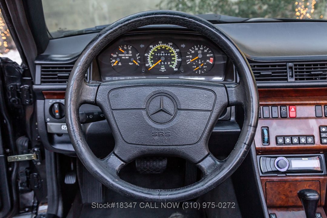 1995 Mercedes-Benz E320