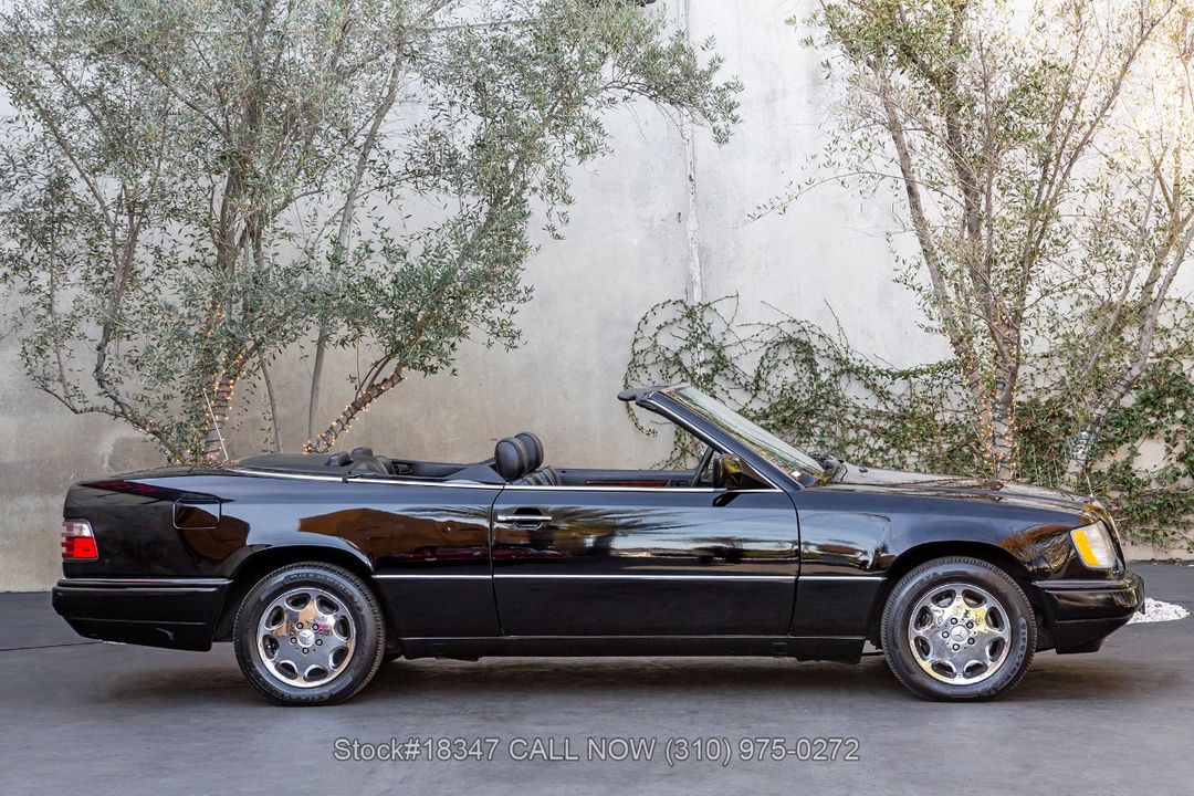 1995 Mercedes-Benz E320