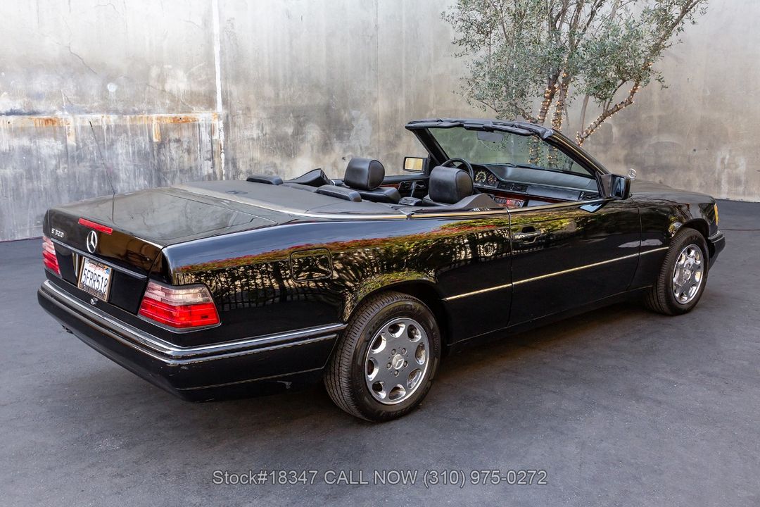 1995 Mercedes-Benz E320