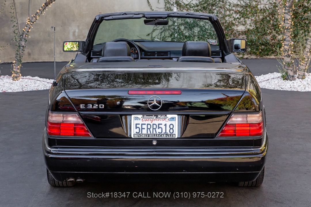 1995 Mercedes-Benz E320
