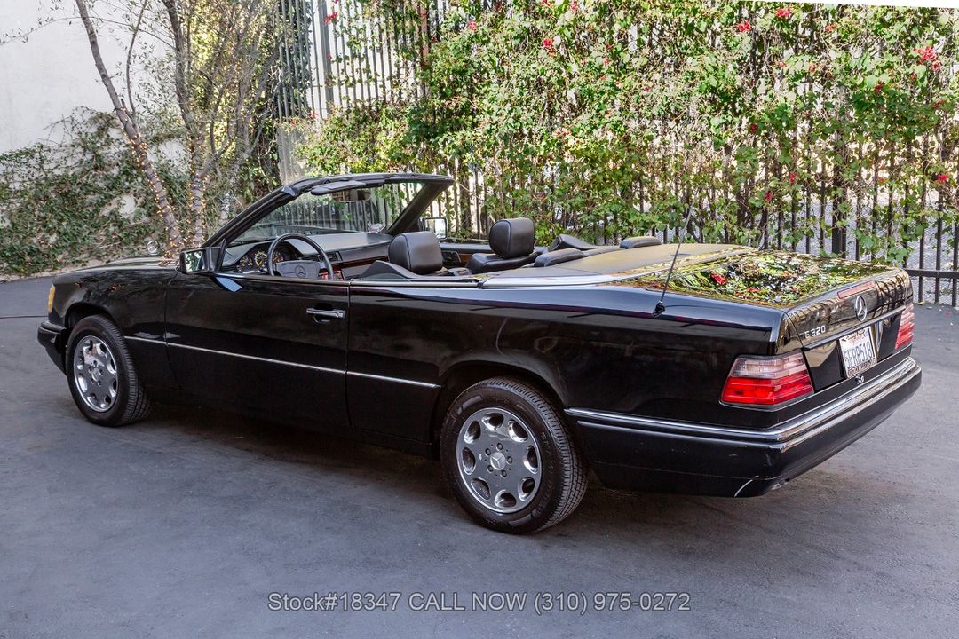 1995 Mercedes-Benz E320