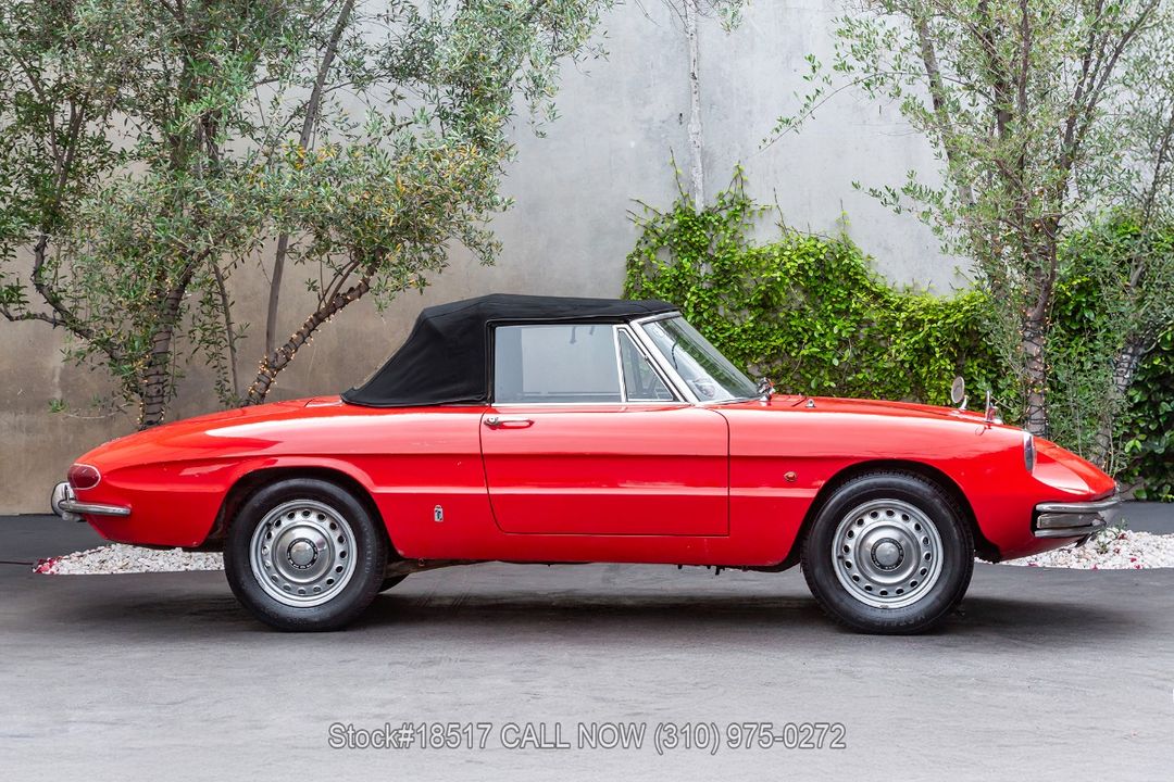 1967 Alfa Romeo Giulia Spider Duetto
