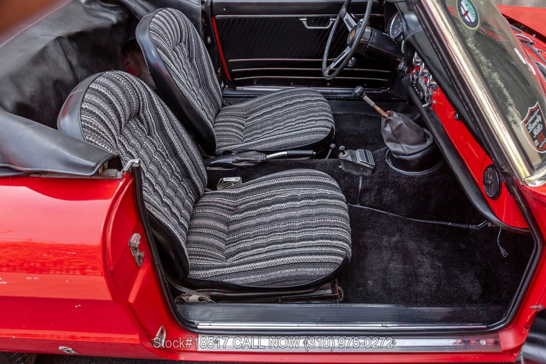 1967 Alfa Romeo Giulia Spider Duetto