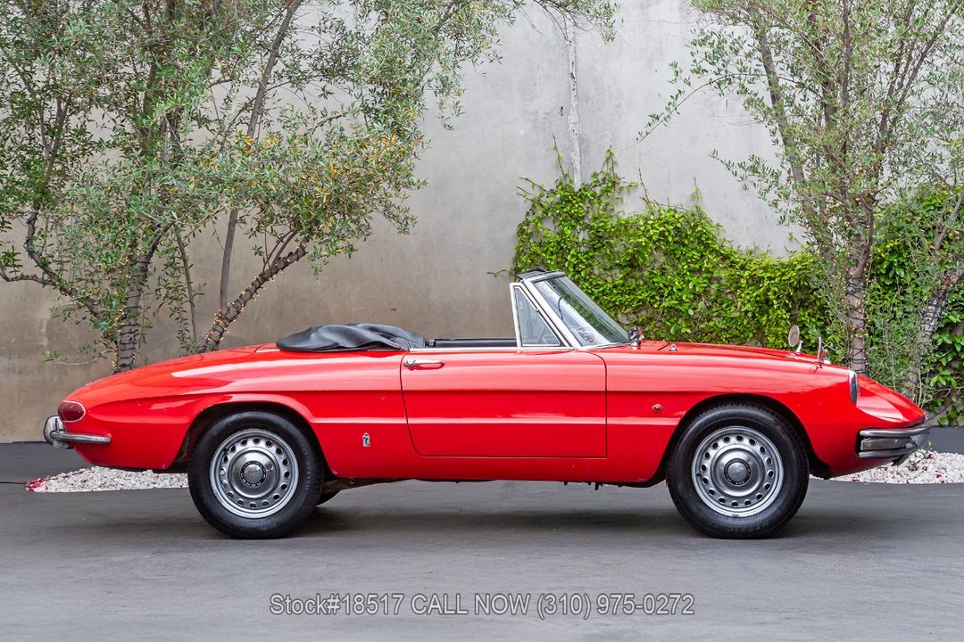 1967 Alfa Romeo Giulia Spider Duetto