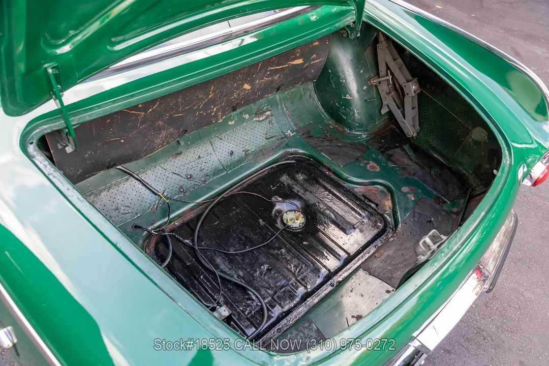 1972 Volvo P1800E