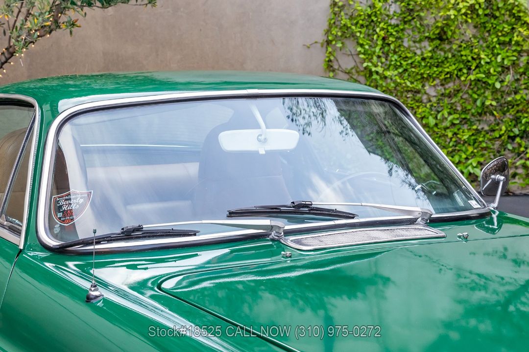 1972 Volvo P1800E