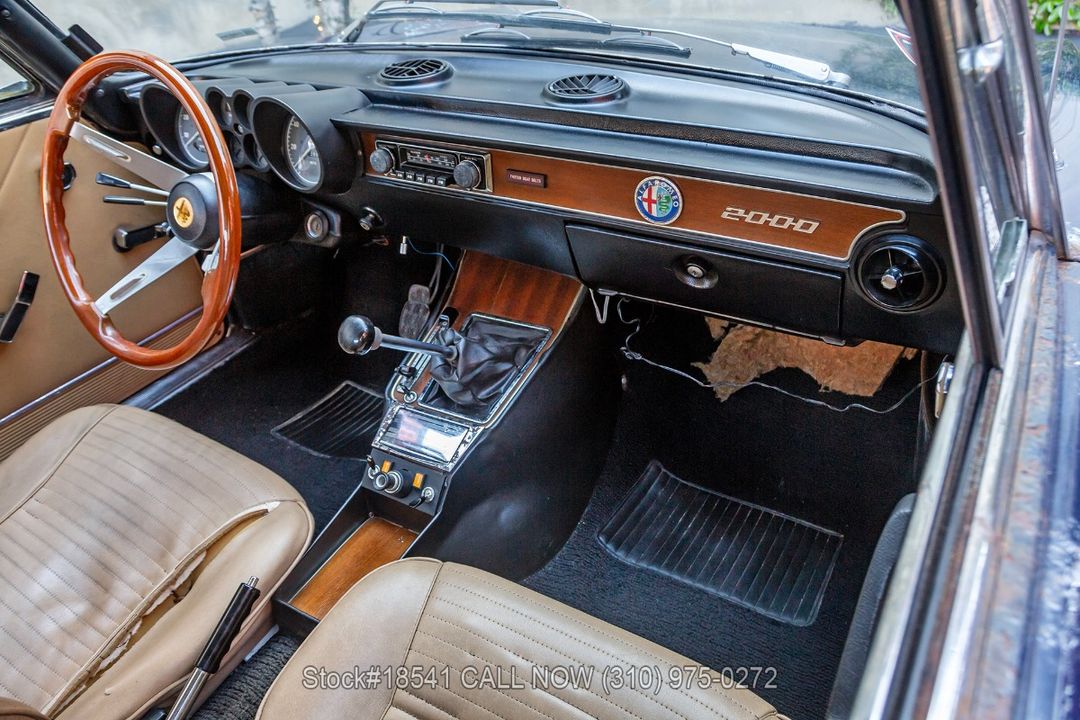 1974 Alfa Romeo GTV 2000