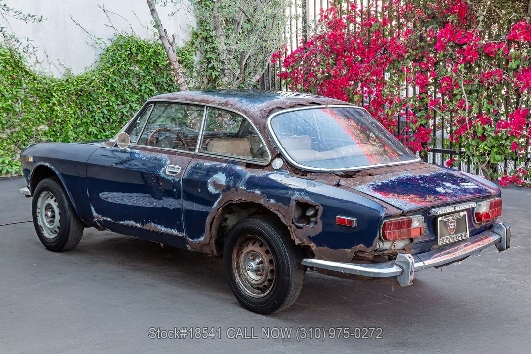 1974 Alfa Romeo GTV 2000
