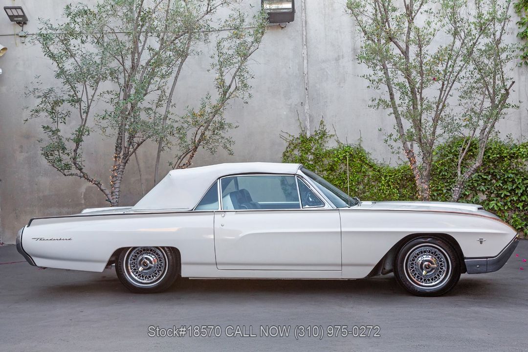 1963 Ford Thunderbird