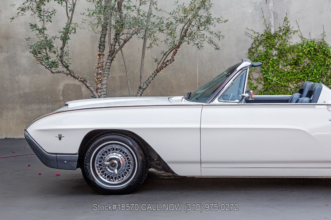 1963 Ford Thunderbird