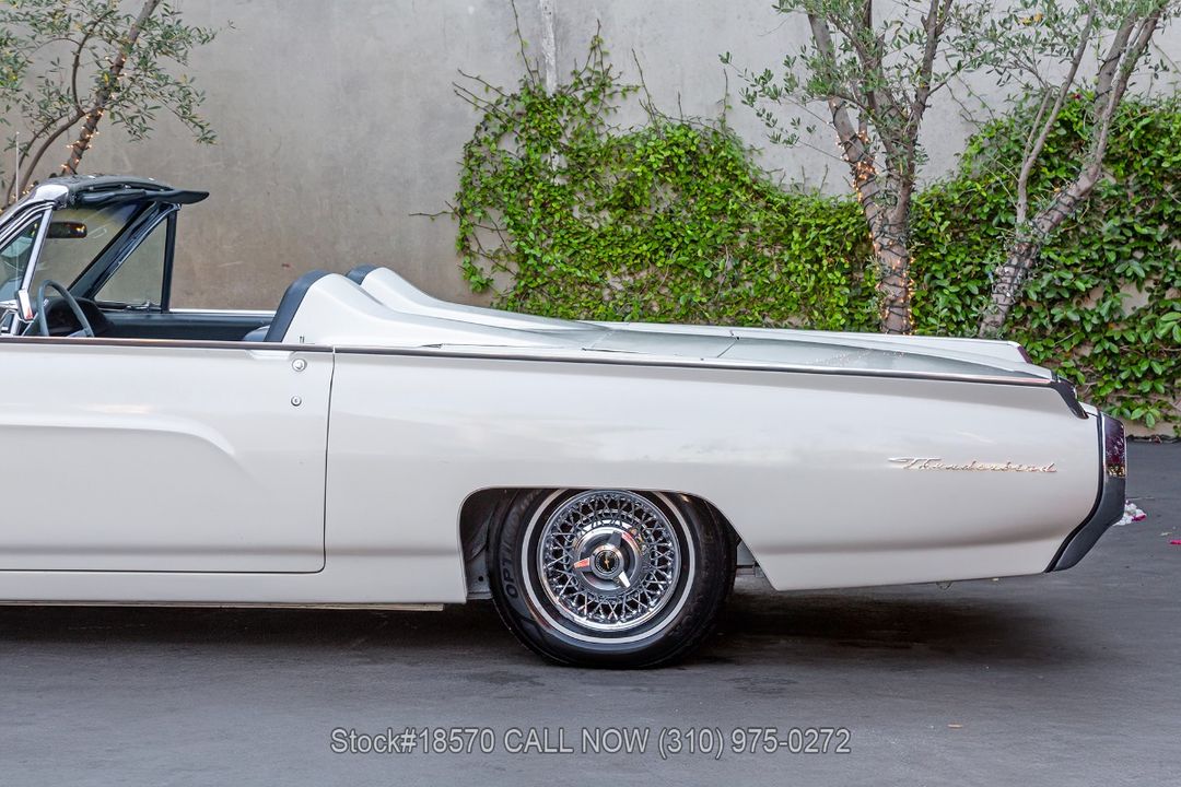 1963 Ford Thunderbird