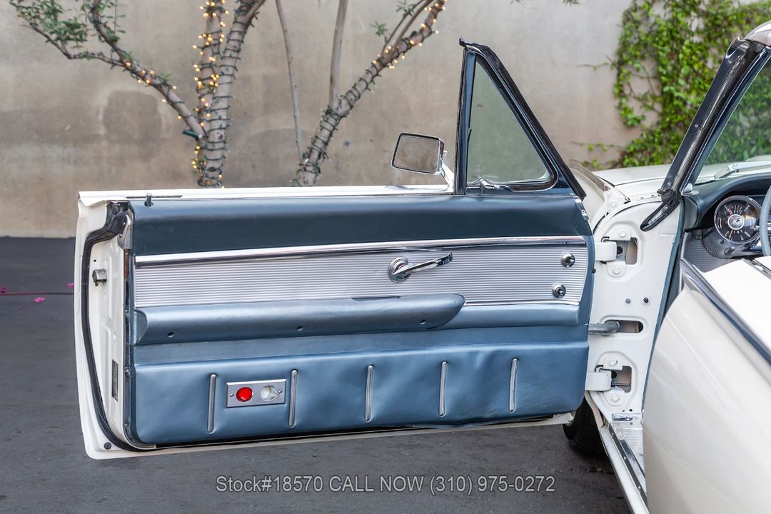 1963 Ford Thunderbird