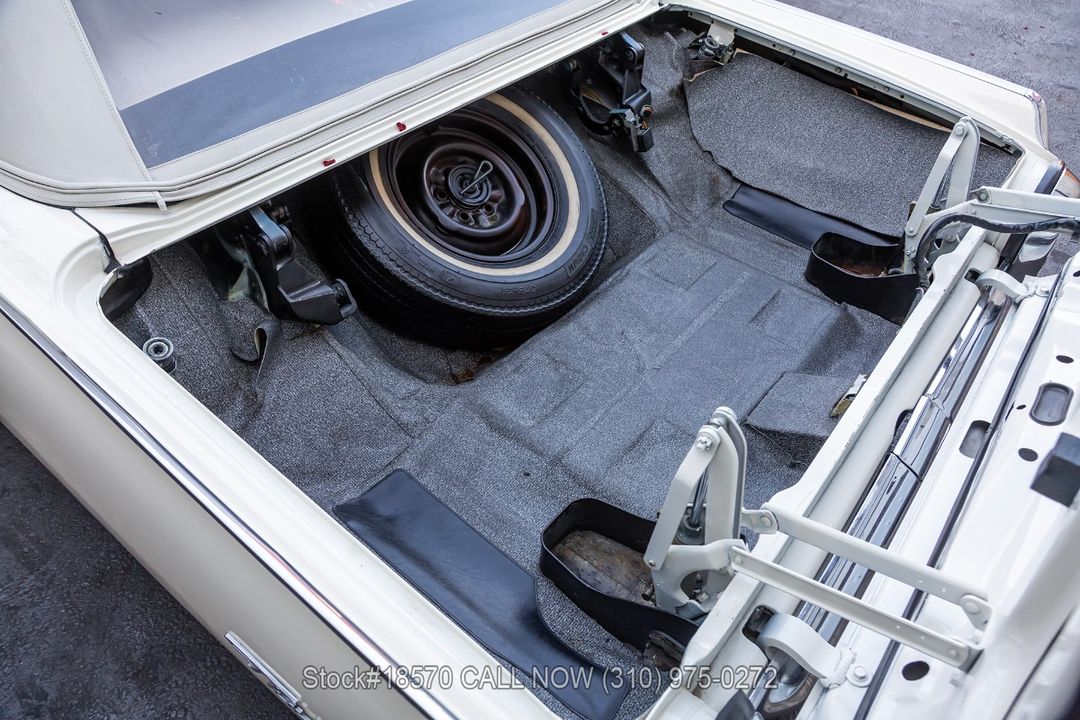 1963 Ford Thunderbird