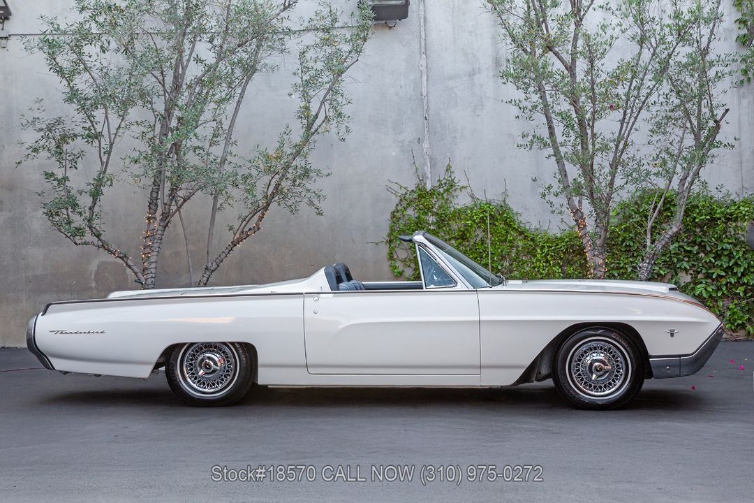 1963 Ford Thunderbird