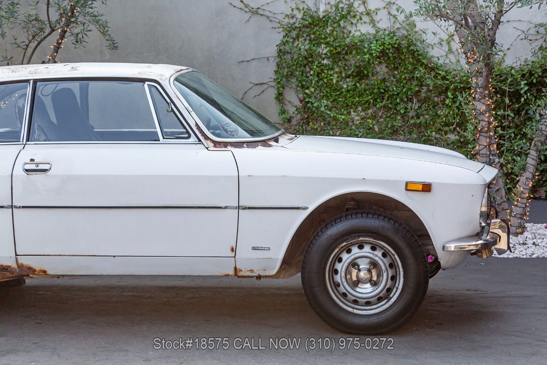 1974 Alfa Romeo GTV 2000