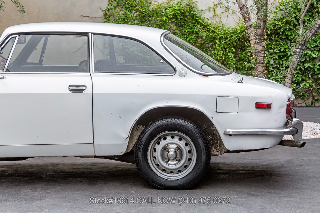1974 Alfa Romeo GTV 2000