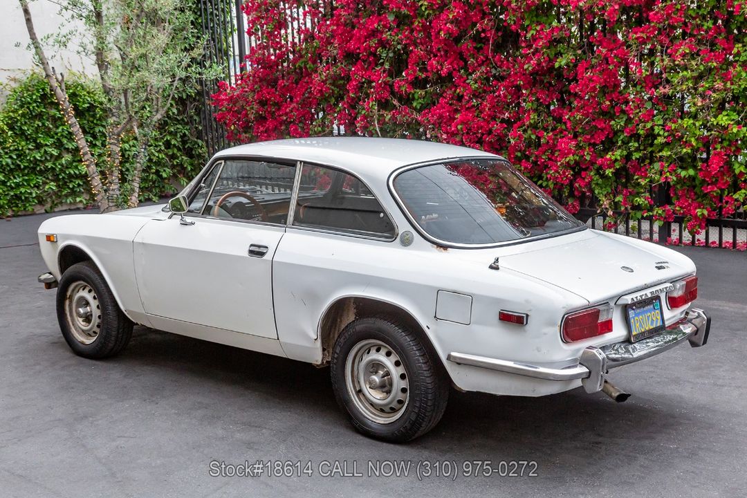 1974 Alfa Romeo GTV 2000
