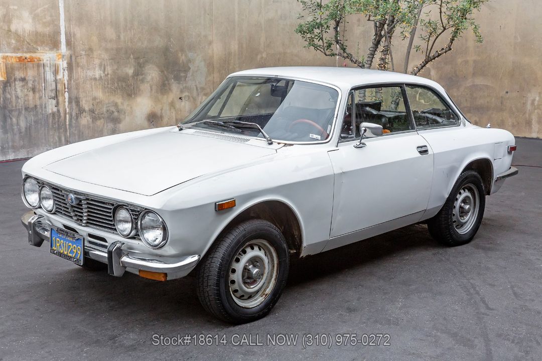1974 Alfa Romeo GTV 2000