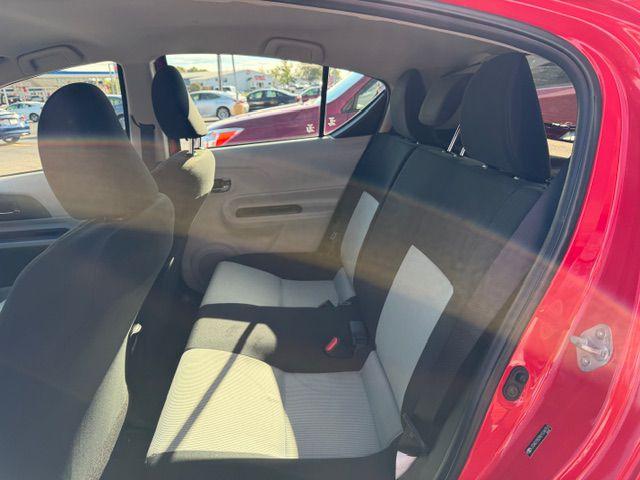 2013 Toyota PRIUS C