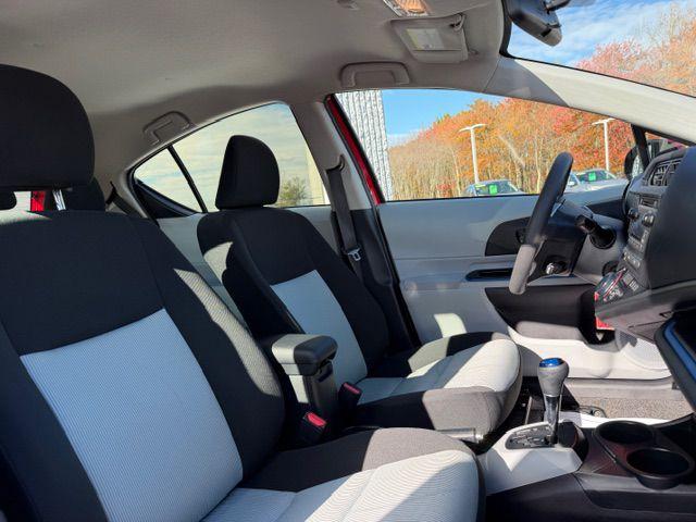 2013 Toyota PRIUS C