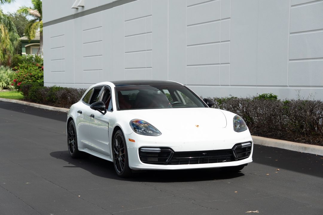2020 Porsche Panamera