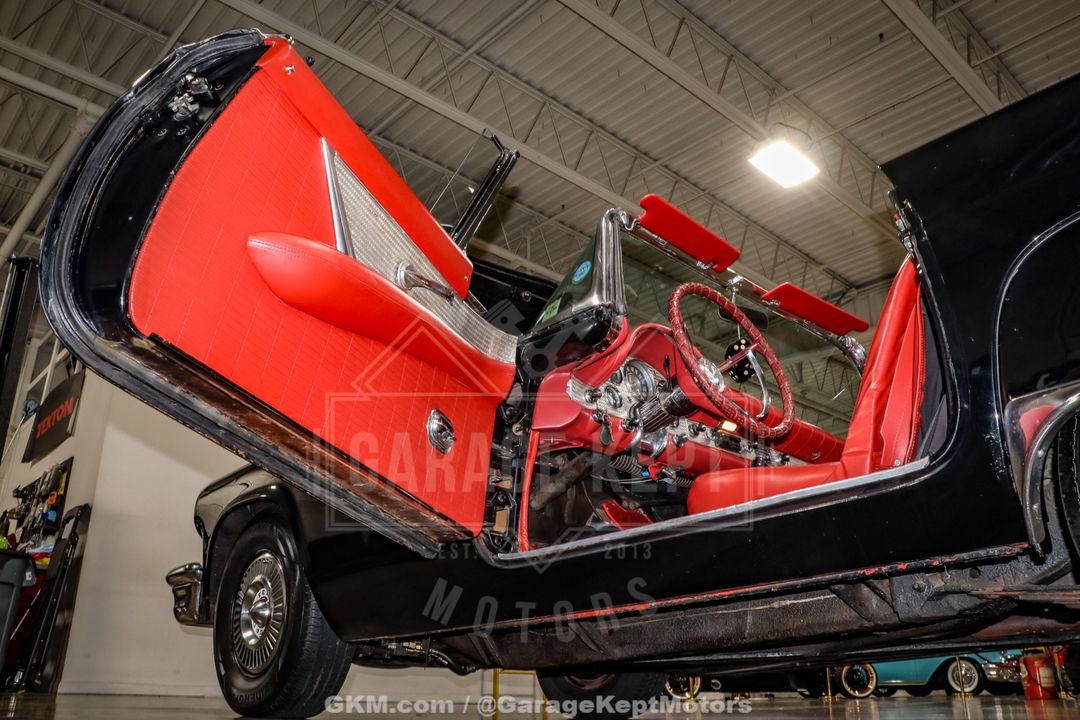 1957 Ford Thunderbird