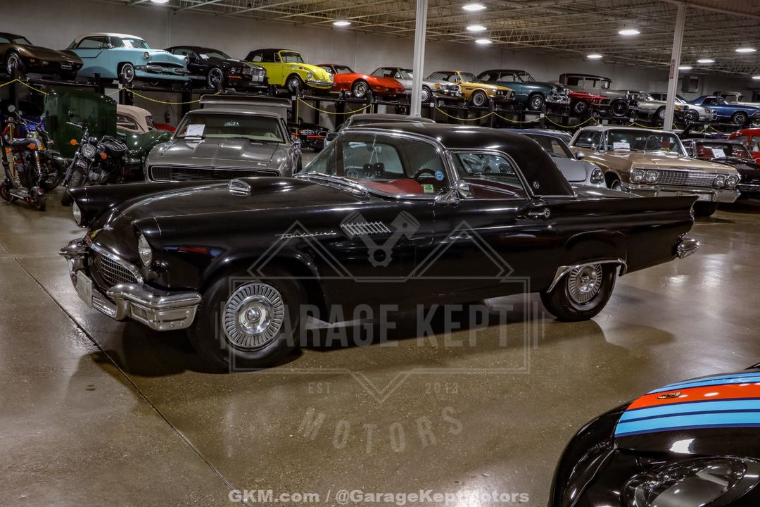 1957 Ford Thunderbird