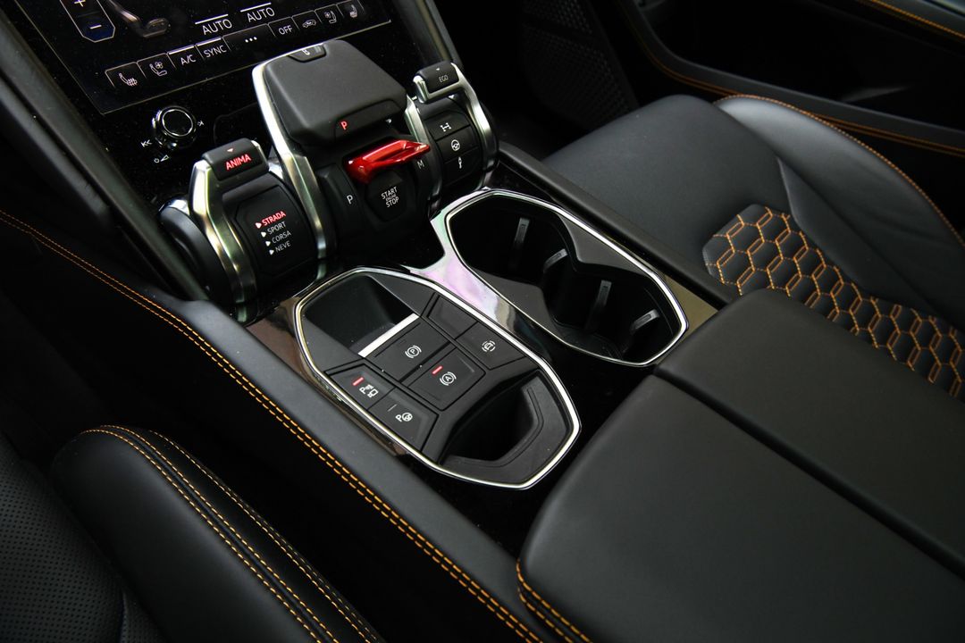 2024 Lamborghini Urus