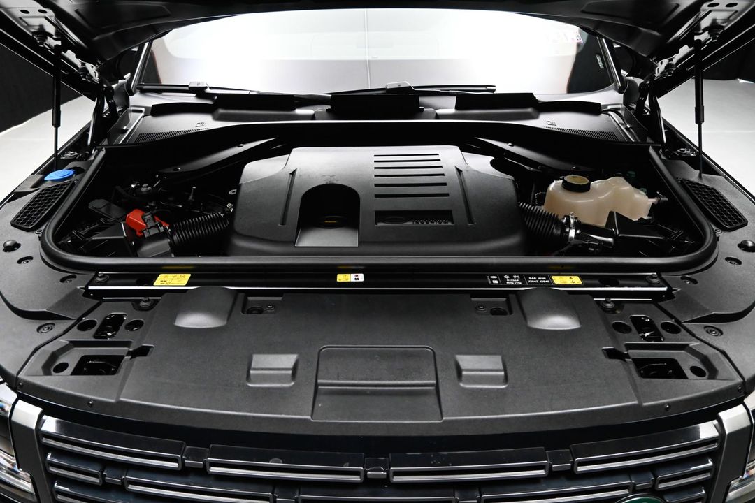 2025 Land Rover Range Rover Sport