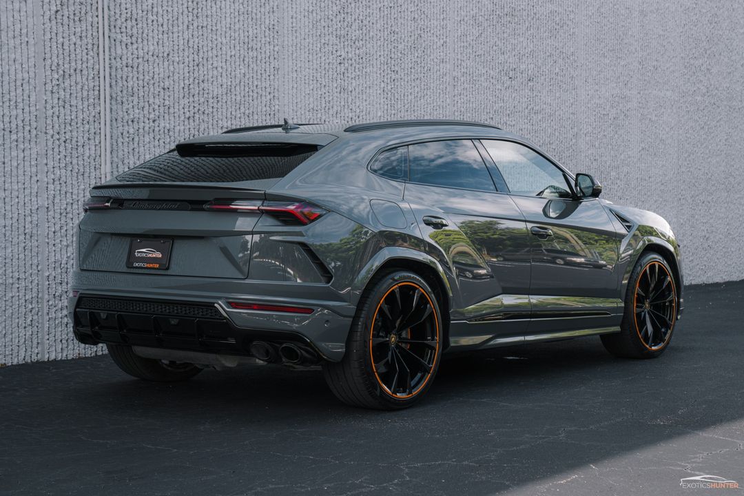 2022 Lamborghini Urus