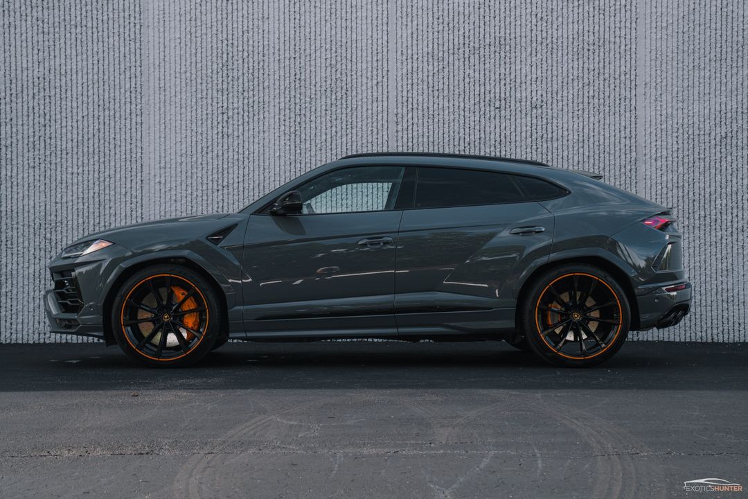 2022 Lamborghini Urus
