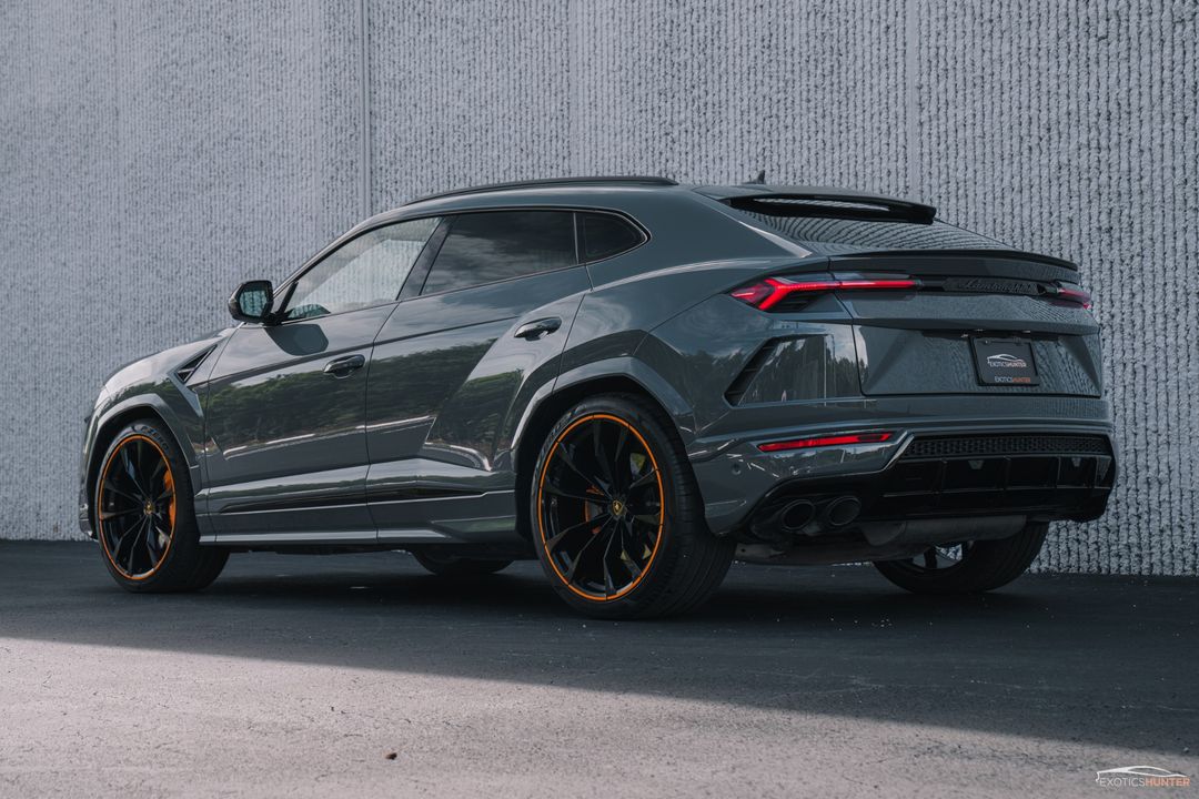 2022 Lamborghini Urus
