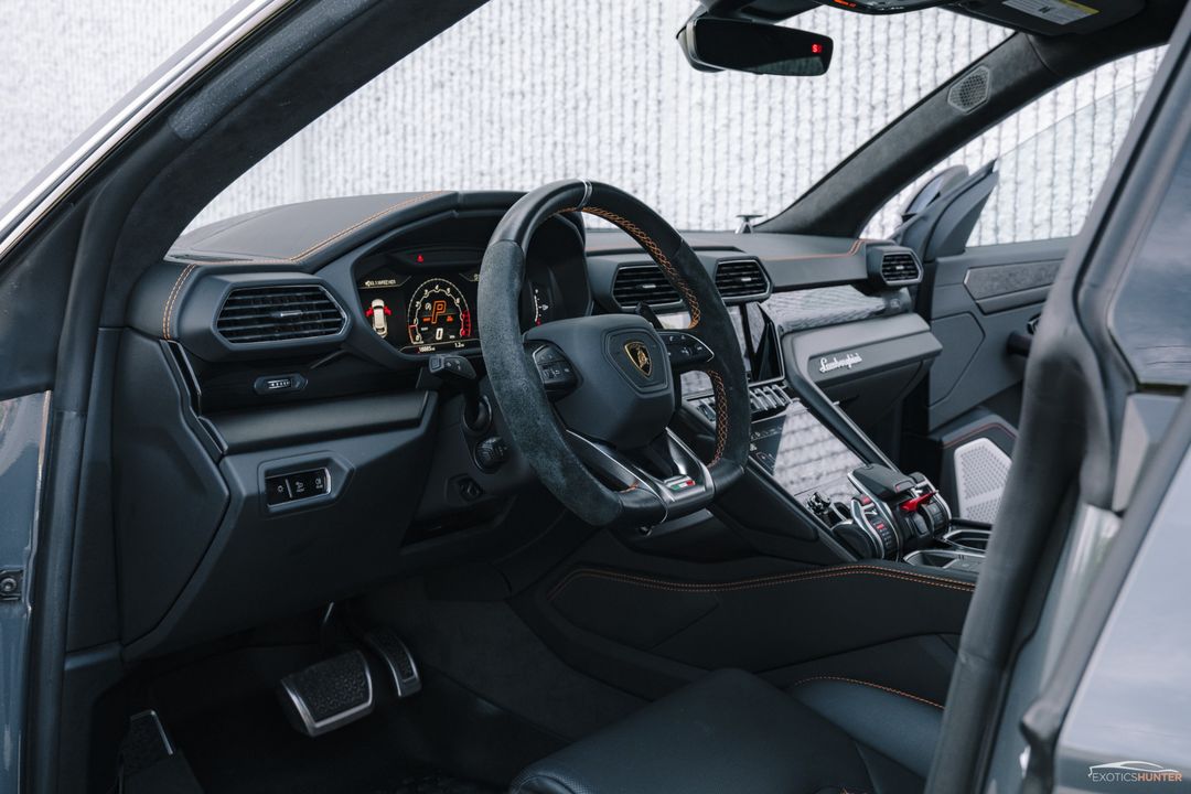 2022 Lamborghini Urus