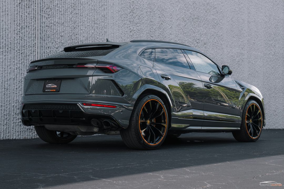 2022 Lamborghini Urus