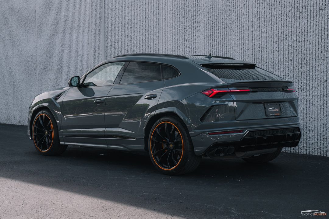 2022 Lamborghini Urus