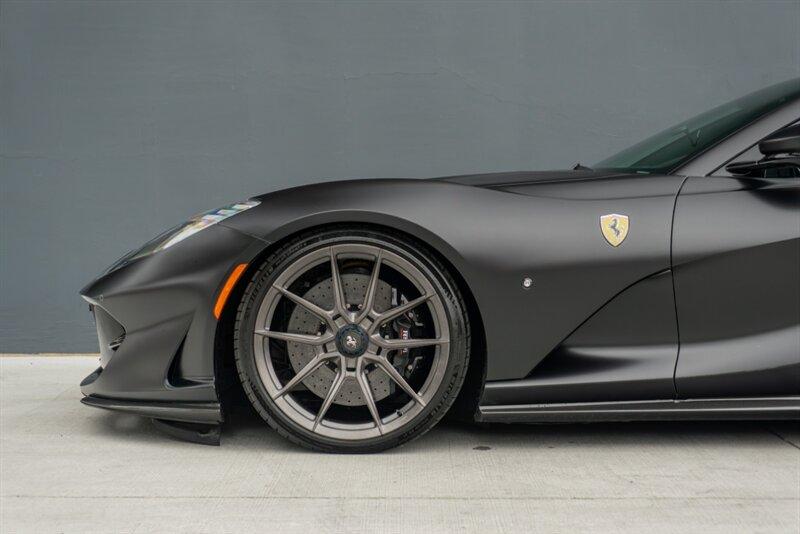2021 Ferrari 812 GTS