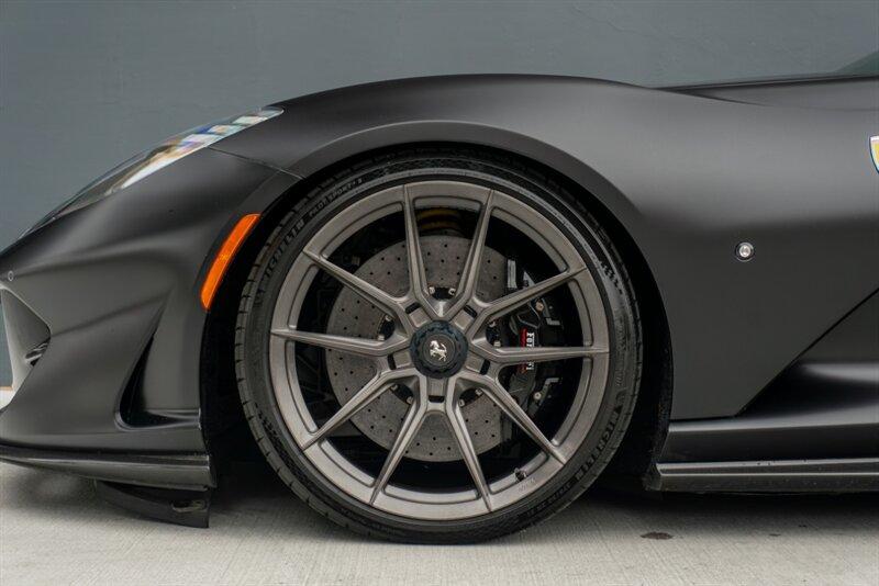 2021 Ferrari 812 GTS