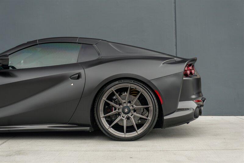 2021 Ferrari 812 GTS